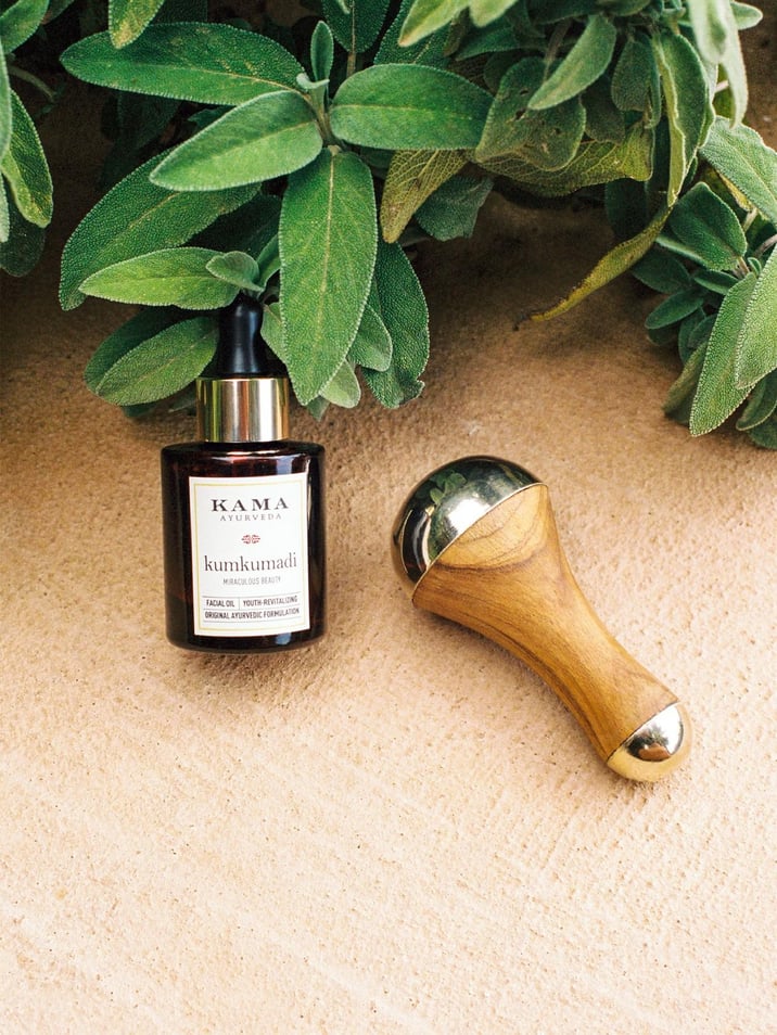 新登場 KAMA AYUVEDAクムクマディ アイセラム 新登場 KAMA AYUVEDAクムクマディ アイセラム